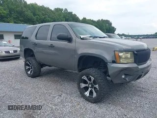 2007 Chevrolet Tahoe LT with VIN 1GNFK13017J290475, listed as a IAAI auction lot 42352808 with 148,086 mi miles and . Bid and sale history available at DreamBid. Image 1.