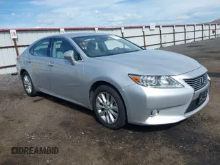 2013 Lexus ES 300h Hybrid with VIN JTHBW1GG5D2012539, listed as a IAAI auction lot 41893892 with 47,999 mi miles. Bid and sale history available at carsss.com. Image 1.