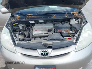 2006 Toyota Sienna XLE z VIN 5TDZA22C26S514915, wystawiony jako IAAI lot #42537779 z przebiegiem 200 238 mil mil oraz . Historia ofert i sprzedaży dostępna na DreamBid. Obrazek 10.