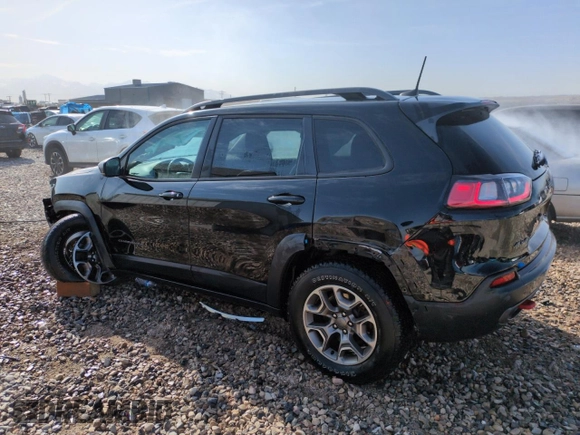 2020 Jeep Cherokee Trailhawk с VIN 1C4PJMBX6LD608552, выставлен на аукционе Copart как лот 52159995 с пробегом 84 368 миль миль и Списание • Salvage title. История ставок и продаж доступна на DreamBid. Изображение 2.