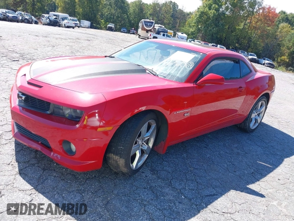 2010 Chevrolet Camaro 2SS z VIN 2G1FK1EJ0A9184965, wystawiony jako IAAI lot #37813703 z przebiegiem 134 124 mil mil oraz . Historia ofert i sprzedaży dostępna na DreamBid. Obrazek 17.