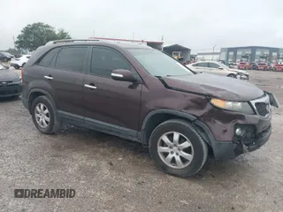 2011 Kia Sorento LX with VIN 5XYKT3A13BG094591, listed as a IAAI auction lot 41986727 with 237,681 mi miles. Bid and sale history available at carsss.com. Image 1.