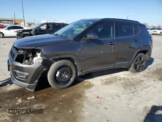 2019 Jeep Compass Latitude with VIN 3C4NJCBB4KT637286, listed as a Copart auction lot 85919734 with 32,267 mi miles and Salvage Title. Bid and sale history available at carsss.com. Image 1.