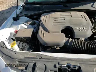 2018 Chrysler 300 Touring L z VIN 2C3CCAAG2JH293262, wystawiony jako Copart lot #69678405 z przebiegiem 92 694 mil mil oraz Czysty tytuł • Clean title. Historia ofert i sprzedaży dostępna na DreamBid. Obrazek 13.