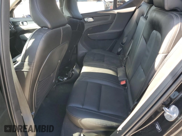 2024 Volvo XC40 Plus Bright Theme z VIN YV4L12UE0R2215081, wystawiony jako Copart lot #87918425 z przebiegiem 19 841 mil mil oraz Szkoda całkowita • Salvage title. Historia ofert i sprzedaży dostępna na DreamBid. Obrazek 11.