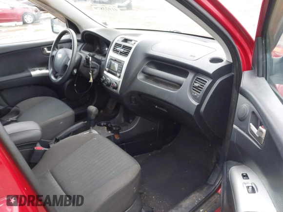 2010 Kia Sportage LX with VIN KNDKGCA32A7701050, listed as a IAAI auction lot 41923879 with 178,614 mi miles and . Bid and sale history available at carsss.com. Image 5.
