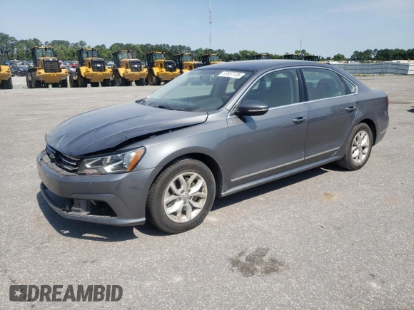 2017 Volkswagen Passat S z VIN 1VWAT7A38HC056059, wystawiony jako Copart lot #57657135 z przebiegiem 117 504 mil mil oraz Szkoda całkowita • Salvage title. Historia ofert i sprzedaży dostępna na DreamBid. Obrazek 1.