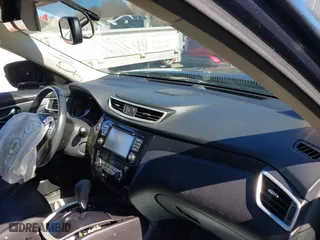 2016 Nissan Rogue SL with VIN 5N1AT2MV6GC749354, listed as a IAAI auction lot 41614606 with 146,198 mi miles. Bid and sale history available at carsss.com. Image 5.