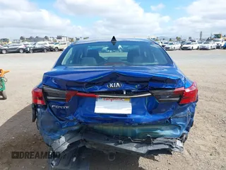 2021 Kia Forte LXS z VIN 3KPF24AD1ME403205, wystawiony jako IAAI lot #42260719 z przebiegiem 41 828 mil mil oraz . Historia ofert i sprzedaży dostępna na DreamBid. Obrazek 16.
