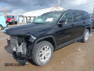 2023 Jeep Grand Cherokee Limited z VIN 1C4RJKBG6P8859034, wystawiony jako IAAI lot #41763549 z przebiegiem 24 476 mil mil oraz . Historia ofert i sprzedaży dostępna na DreamBid. Obrazek 19.