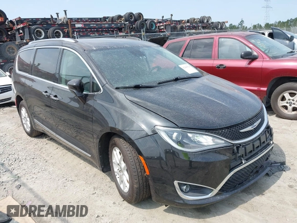 2020 Chrysler Pacifica Touring L with VIN 2C4RC1BG4LR103608, listed as a IAAI auction lot 42280924 with 79,502 mi miles and . Bid and sale history available at DreamBid. Image 1.