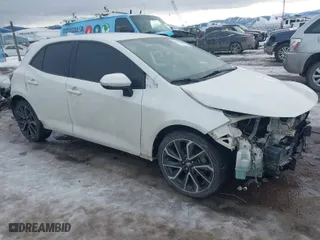 2020 Toyota Corolla Hatchback XSE with VIN JTNA4RBE9L3075560, listed as a IAAI auction lot 41611358 with 80,172 mi miles. Bid and sale history available at carsss.com. Image 1.