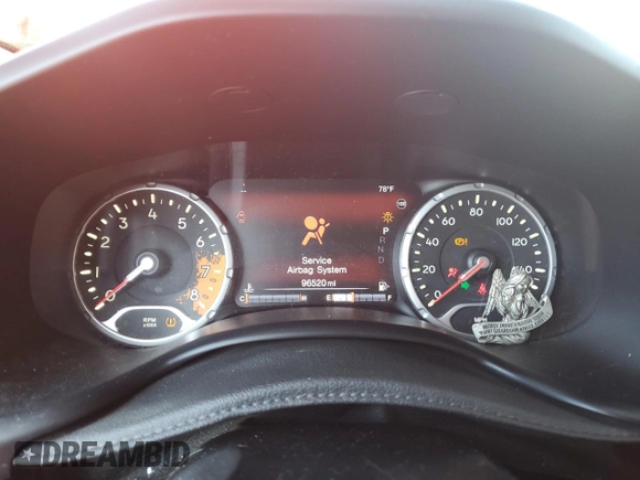 2015 Jeep Renegade Trailhawk with VIN ZACCJBCT3FPB27436, listed as a Copart auction lot 47362655 with 96,520 mi miles and Salvage title. Bid and sale history available at DreamBid. Image 9.