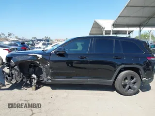 2023 Jeep Grand Cherokee Laredo with VIN 1C4RJHAGXPC620670, listed as a IAAI auction lot 41994015 with 15,893 mi miles and . Bid and sale history available at DreamBid. Image 15.