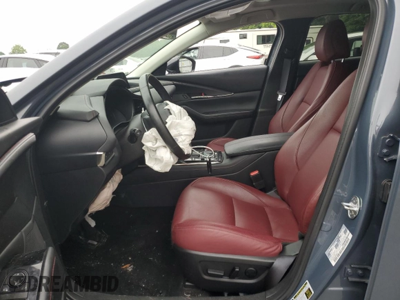 2024 Mazda CX-30 S Carbon Edition с VIN 3MVDMBCM2RM606411, выставлен на аукционе Copart как лот 61302005 с пробегом 16 256 миль миль и Списание • Salvage title. История ставок и продаж доступна на DreamBid. Изображение 7.