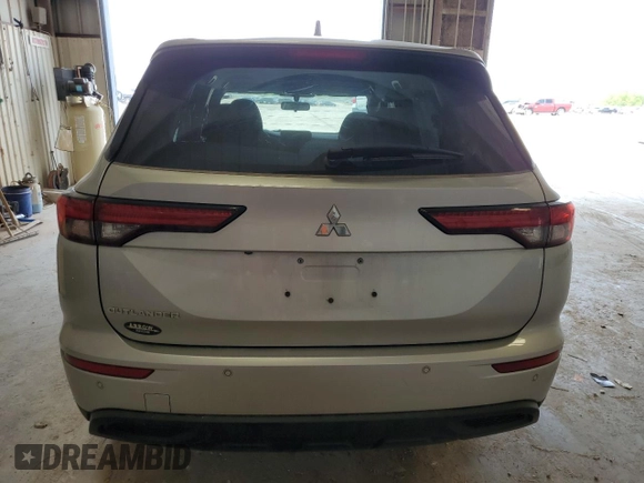 2023 Mitsubishi Outlander ES z VIN JA4J3TA84PZ010144, wystawiony jako Copart lot #53004255 z przebiegiem 63 236 mil mil oraz Szkoda całkowita • Salvage title. Historia ofert i sprzedaży dostępna na DreamBid. Obrazek 6.