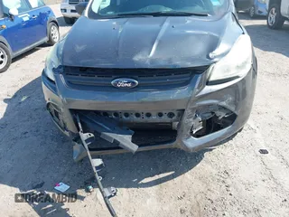 2016 Ford Escape S with VIN 1FMCU0F75GUB30893, listed as a IAAI auction lot 41472841 with 67,105 mi miles. Bid and sale history available at carsss.com. Image 6.