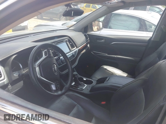 2015 Toyota Highlander Limited with VIN 5TDDKRFH0FS164173, listed as a IAAI auction lot 42323600 with 210,614 mi miles and . Bid and sale history available at DreamBid. Image 5.
