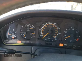 1994 Mercedes-Benz S 320 with VIN WDBGA32E1RA165230, listed as a Copart auction lot 42641875 with 74,960 mi miles and Clean Title. Bid and sale history available at DreamBid. Image 9.