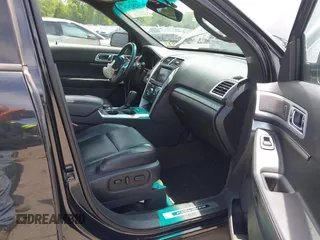 2013 Ford Explorer Sport z VIN 1FM5K8GT5DGB96511, wystawiony jako IAAI lot #42307428 z przebiegiem 178 048 mil mil oraz . Historia ofert i sprzedaży dostępna na DreamBid. Obrazek 5.