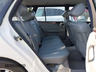 1999 Mercedes-Benz E 320 with VIN WDBJH65F3XA727570, listed as a IAAI auction lot 41978511 with 170,982 mi miles and . Bid and sale history available at DreamBid. Image 8.