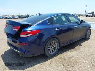 2019 Kia Optima LX z VIN 5XXGT4L38KG341070, wystawiony jako IAAI lot #42348351 z przebiegiem 112 143 mil mil oraz . Historia ofert i sprzedaży dostępna na DreamBid. Obrazek 4.