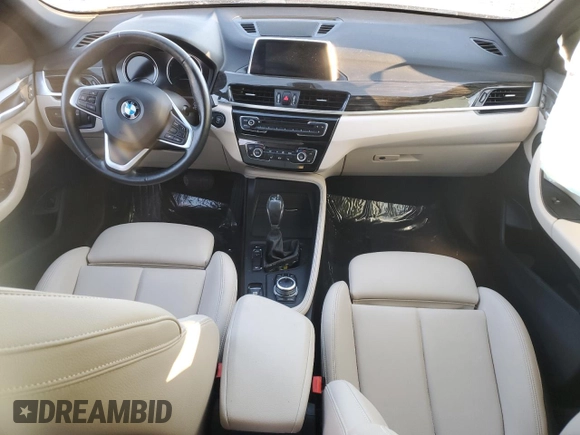 2018 BMW X1 xDrive28i with VIN WBXHT3C32J3H31391, listed as a Copart auction lot 88584855 with 32,441 mi miles and Salvage Title. Bid and sale history available at DreamBid. Image 8.