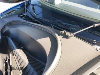 2025 Tesla Model 3 Long Range z VIN 5YJ3E1EB9SF886175, wystawiony jako IAAI lot #41648473 z przebiegiem 395 mil mil oraz . Historia ofert i sprzedaży dostępna na DreamBid. Obrazek 10.