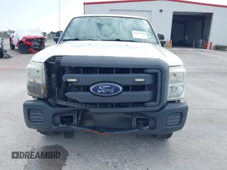 2014 Ford F-250 XL z VIN 1FT7X2B66EEB68940, wystawiony jako IAAI lot #41540708 z przebiegiem 145 114 mil mil oraz . Historia ofert i sprzedaży dostępna na DreamBid. Obrazek 6.