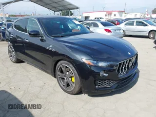 2023 Maserati Levante GT z VIN ZN661XUA0PX439248, wystawiony jako IAAI lot #42020964 z przebiegiem 10 468 mil mil oraz . Historia ofert i sprzedaży dostępna na DreamBid. Obrazek 1.