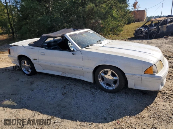 1987 Ford Mustang with VIN 1FABP40E6HF228235, listed as a Copart auction lot 76833284 with 95,222 mi miles and Salvage title. Bid and sale history available at DreamBid. Image 4.
