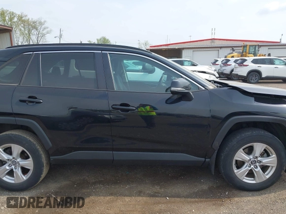 2020 Toyota RAV4 XLE with VIN 2T3P1RFV3LC121898, listed as a IAAI auction lot 42124803 with 23,374 mi miles. Bid and sale history available at carsss.com. Image 13.