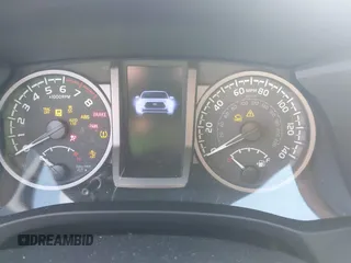 2020 Toyota Tacoma SR5 с VIN 3TMCZ5AN5LM331149, выставлен на аукционе IAAI как лот 41633864 с пробегом 74 862 миль миль и . История ставок и продаж доступна на DreamBid. Изображение 7.