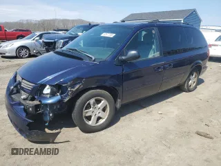 2005 Dodge Caravan SXT with VIN 2D8GP44L15R137680, listed as a Copart auction lot 52677055 with 151,918 mi miles and Clean Title. Bid and sale history available at carsss.com. Image 1.