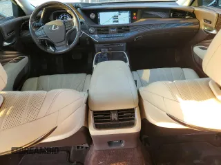 2018 Lexus LS with VIN JTHC5LFF9J5000318, listed as a Copart auction lot 77924194 with 121,302 mi miles and Salvage Title. Bid and sale history available at carsss.com. Image 8.