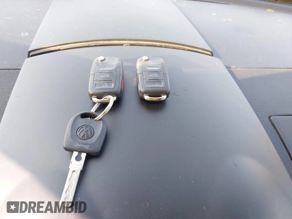 2003 Volkswagen Beetle GLS с VIN 3VWCK21YX3M311148, выставлен на аукционе IAAI как лот 42415839 с пробегом 146 340 миль миль и . История ставок и продаж доступна на DreamBid. Изображение 11.