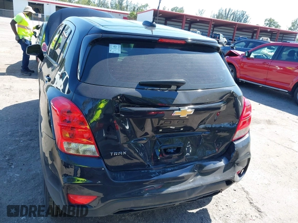 2019 Chevrolet Trax LS with VIN 3GNCJKSBXKL164776, listed as a IAAI auction lot 42064236 with 117,111 mi miles. Bid and sale history available at carsss.com. Image 6.