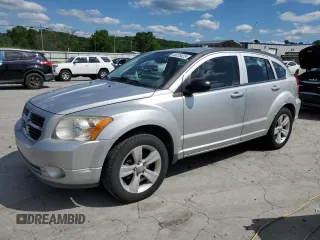 2011 Dodge Caliber Mainstreet z VIN 1B3CB3HA5BD239739, wystawiony jako Copart lot #56025425 z przebiegiem 108 532 mil mil oraz Szkody całkowita. Historia ofert i sprzedaży dostępna na DreamBid. Obrazek 1.