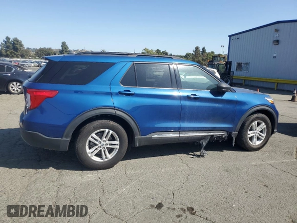 2022 Ford Explorer XLT with VIN 1FMSK7DH5NGB19667, listed as a Copart auction lot 60838495 with 45,469 mi miles and Salvage title. Bid and sale history available at DreamBid. Image 3.