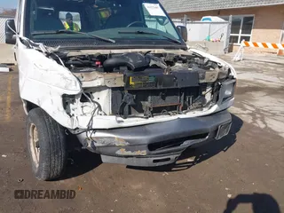 2006 Ford Econoline Cargo with VIN 1FTRE14W76HA23251, listed as a IAAI auction lot 41675487 with 98,597 mi miles. Bid and sale history available at carsss.com. Image 6.