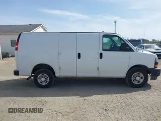 2018 Chevrolet Express Cargo Van with VIN 1GCWGAFP8J1253370, listed as a IAAI auction lot 41791109 with 101,253 mi miles. Bid and sale history available at carsss.com. Image 13.