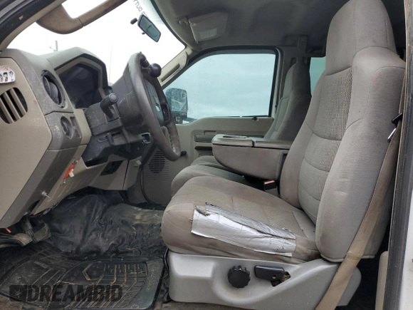 2008 Ford F-350 XL with VIN 1FTWW31RX8EB18787, listed as a Copart auction lot 43568645 with 237,226 mi miles and Salvage Title. Bid and sale history available at DreamBid. Image 7.