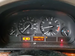1998 BMW 5 Series 528iA with VIN WBADD6328WBW40098, listed as a Copart auction lot 52914675 with 249,562 mi miles and Salvage Title. Bid and sale history available at carsss.com. Image 9.