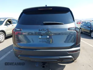 2022 Kia Telluride LX z VIN 5XYP2DHCXNG286083, wystawiony jako IAAI lot #42455962 z przebiegiem 24 599 mil mil oraz . Historia ofert i sprzedaży dostępna na DreamBid. Obrazek 15.