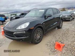 2013 Porsche Cayenne S Hybrid с VIN WP1AE2A26DLA16109, выставлен на аукционе Copart как лот 76670204 с пробегом 115 036 миль миль и Чистый • Clean title. История ставок и продаж доступна на DreamBid. Изображение 1.