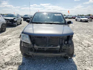 2019 Nissan Frontier SV z VIN 1N6DD0EV7KN723521, wystawiony jako Copart lot #54879745 z przebiegiem 70 856 mil mil oraz Szkoda całkowita • Salvage title. Historia ofert i sprzedaży dostępna na DreamBid. Obrazek 5.