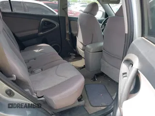 2006 Toyota RAV4 with VIN JTMZD33V465012863, listed as a IAAI auction lot 42025308 with 185,329 mi miles. Bid and sale history available at carsss.com. Image 8.
