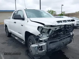 2018 Toyota Tundra SR z VIN 5TFUY5F17JX753427, wystawiony jako IAAI lot #42174580 z przebiegiem 38 908 mil mil oraz . Historia ofert i sprzedaży dostępna na DreamBid. Obrazek 1.