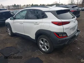 2022 Hyundai Kona SEL with VIN KM8K3CAB2NU858308, listed as a IAAI auction lot 42021360 with 17,894 mi miles and . Bid and sale history available at DreamBid. Image 3.