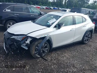 2020 Lexus UX 250h z VIN JTHP9JBH8L2023403, wystawiony jako IAAI lot #40035496 z przebiegiem 42 902 mil mil oraz . Historia ofert i sprzedaży dostępna na DreamBid. Obrazek 17.
